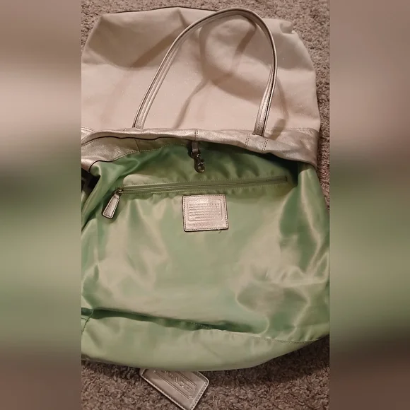 Coach Julia Perry Op Art Tote Ivory Shimmer Canvas Metallic Leather Bag EUC Rare - Picture 5 of 14